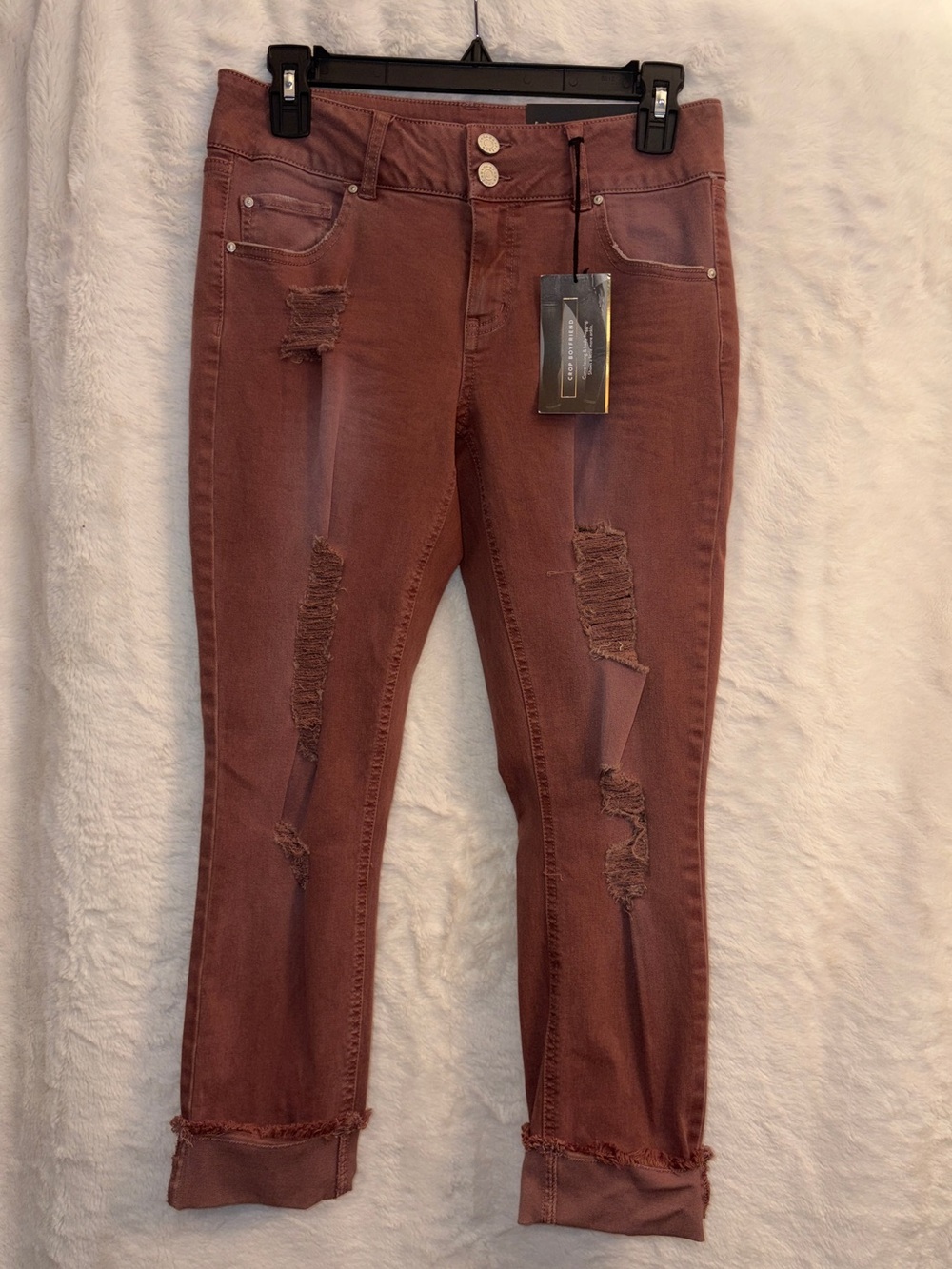 refuge Distressed Cropped Jeans in Dusty Mauve